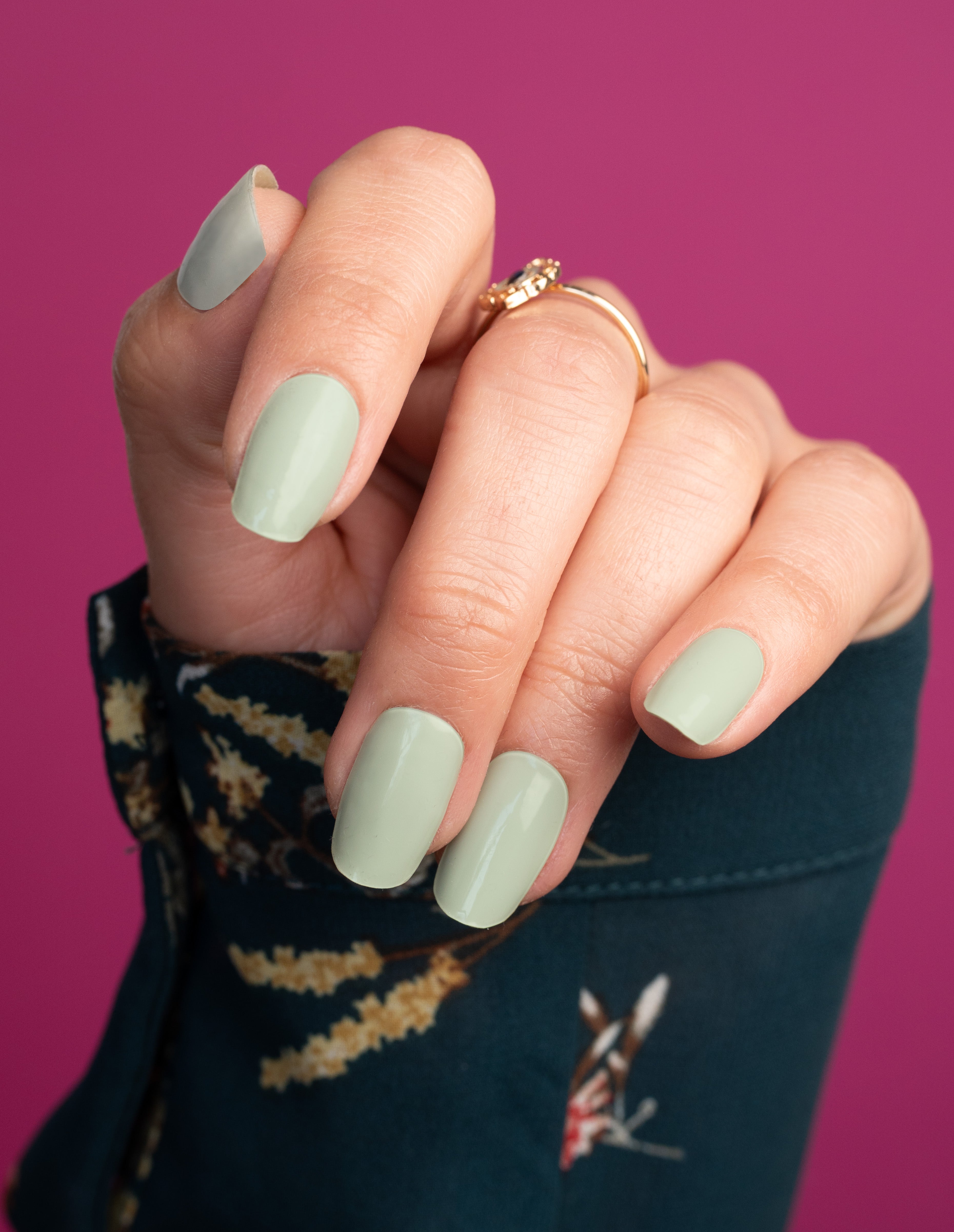 miss-sophie-matcha-love-nagelfolien-sanftes-matcha-gr-n image 3