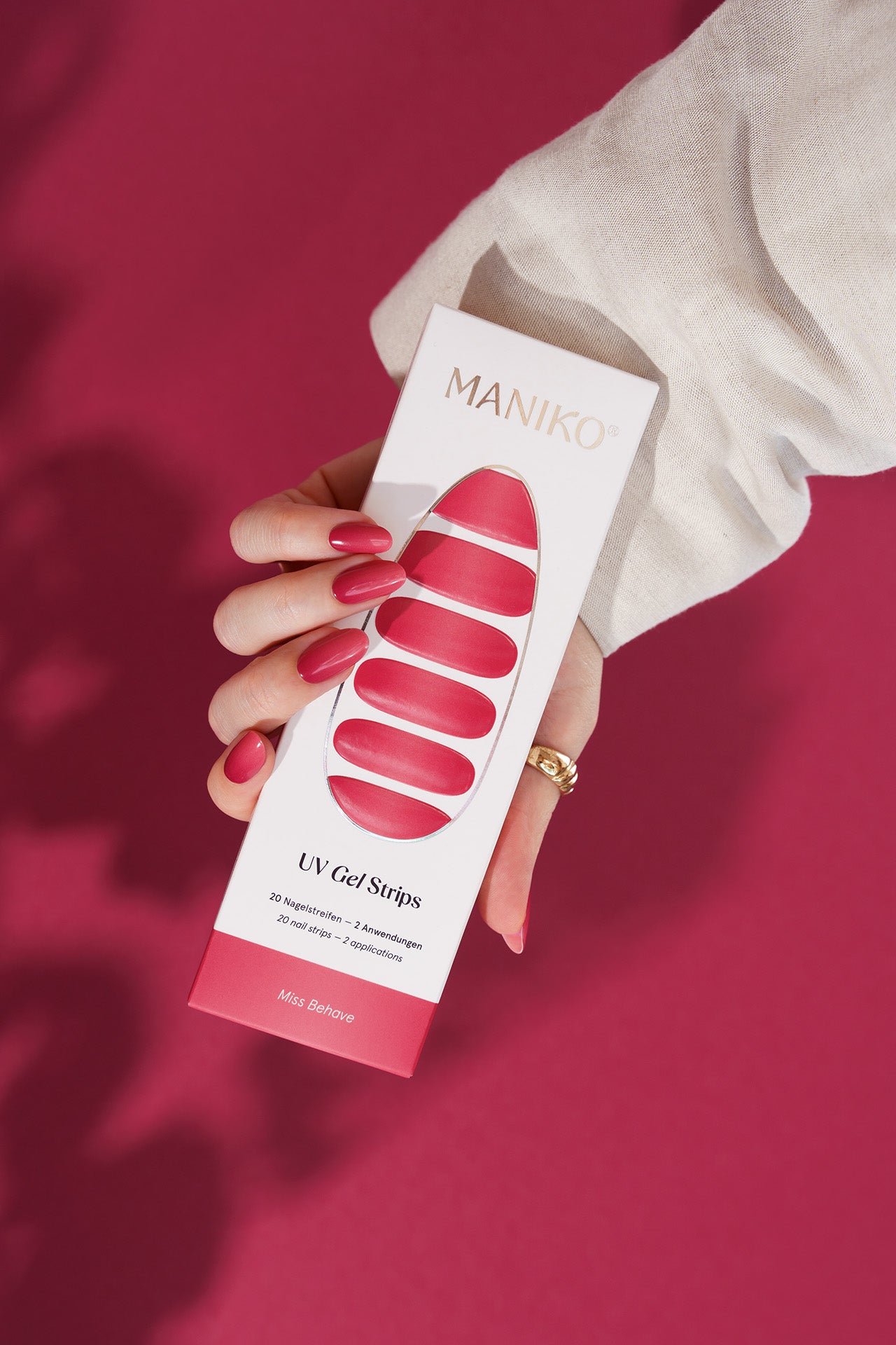 maniko-miss-behave-uv-uv-gel-strips-mit-farbverlauf image 4