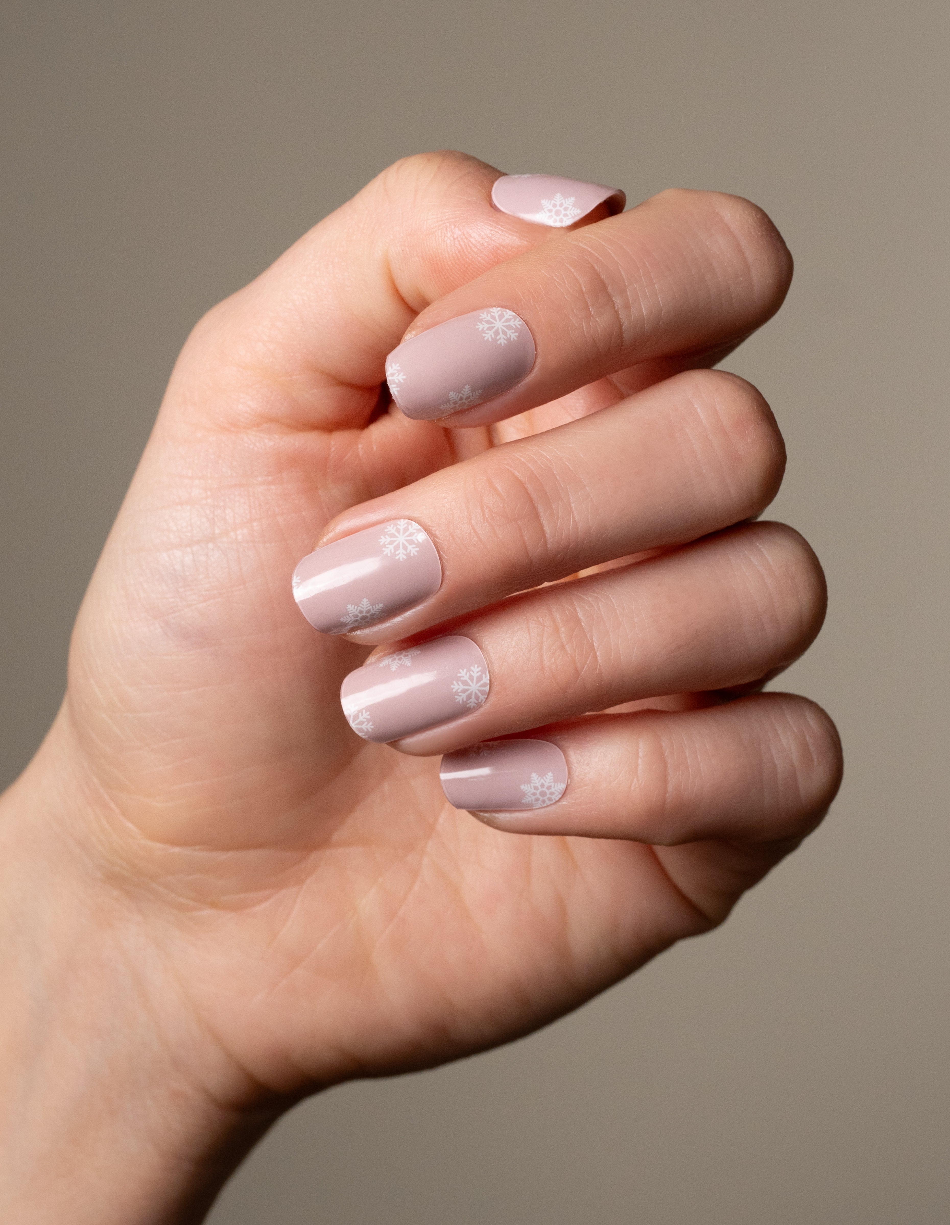 miss-sophie-winter-babe-nail-wraps-nude-rosa-schneeflocke image 2