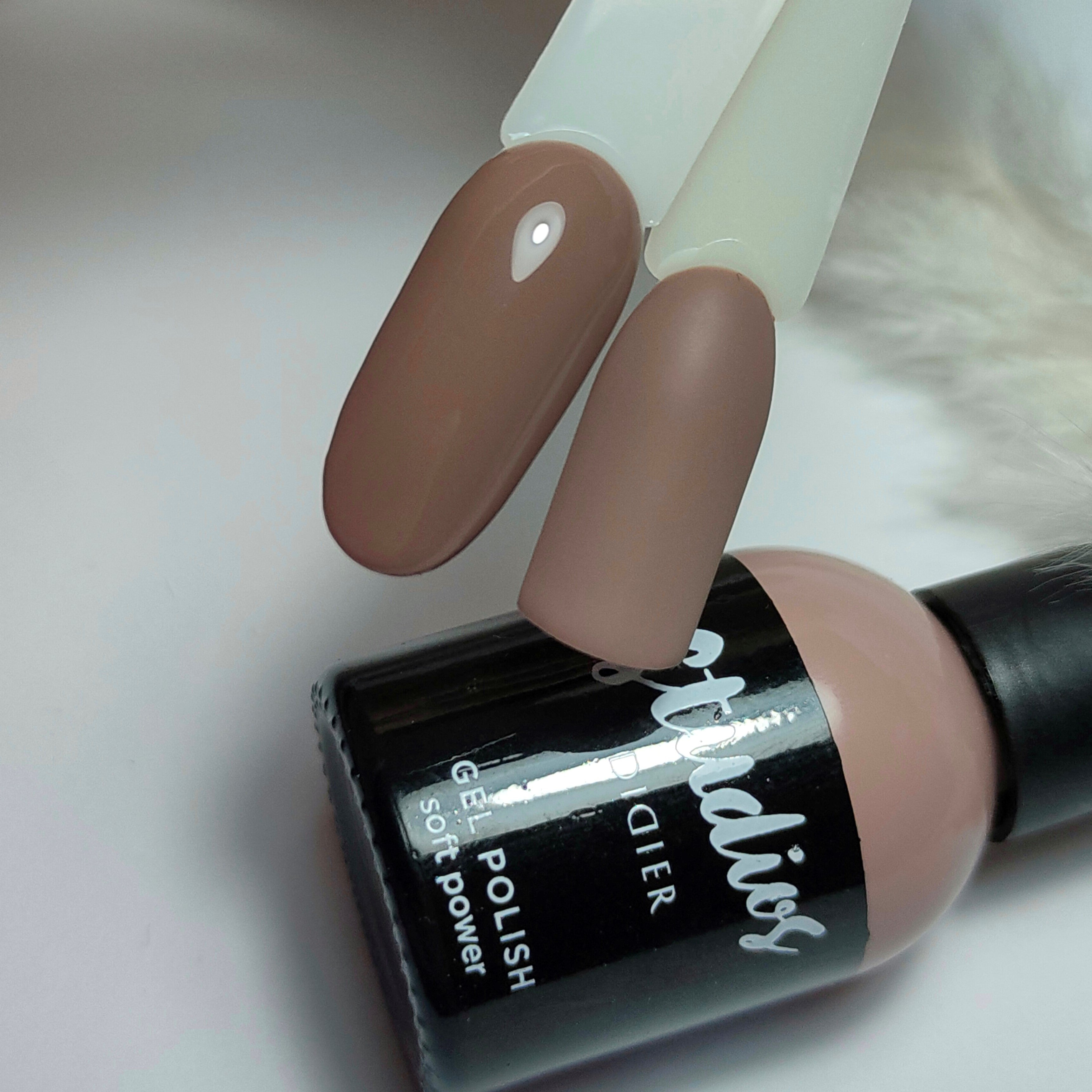 didier-lab-studios-didier-uv-nagellack-soft-power-8ml image 3
