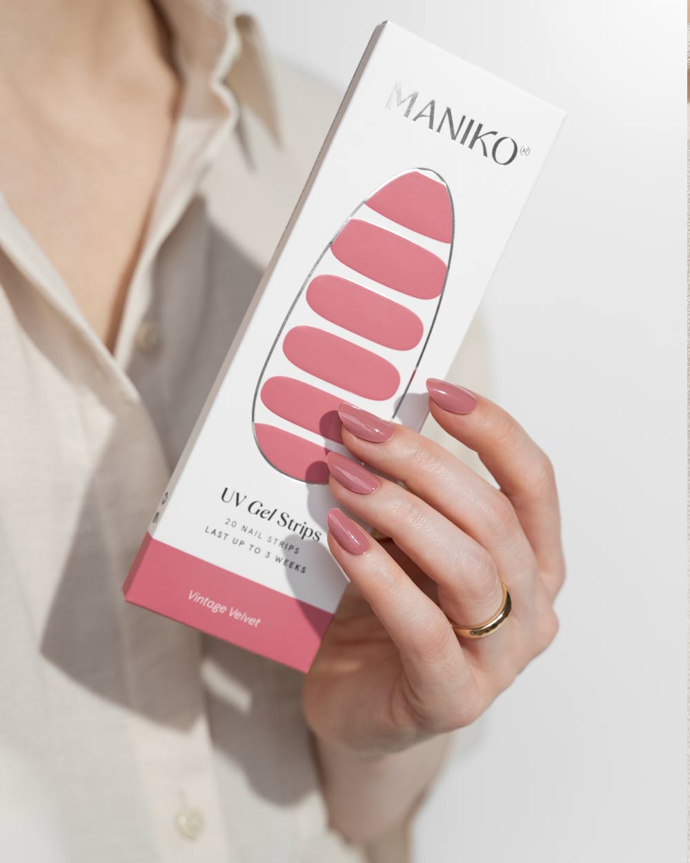 maniko-vintage-velvet-uv-gel-strips-gedecktes-rosa image 3