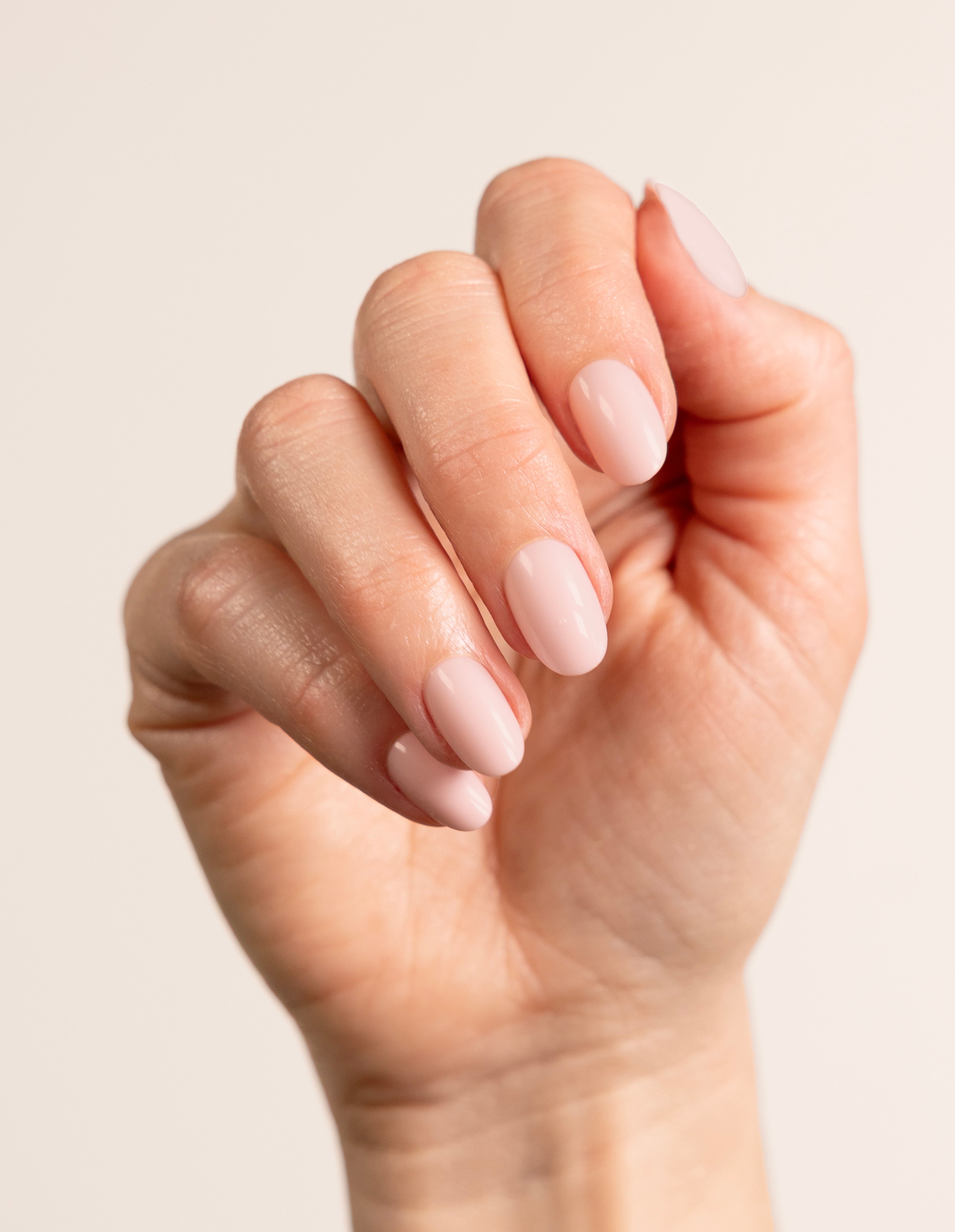 miss-sophie-ever-nude-press-on-nails-short-round image 2