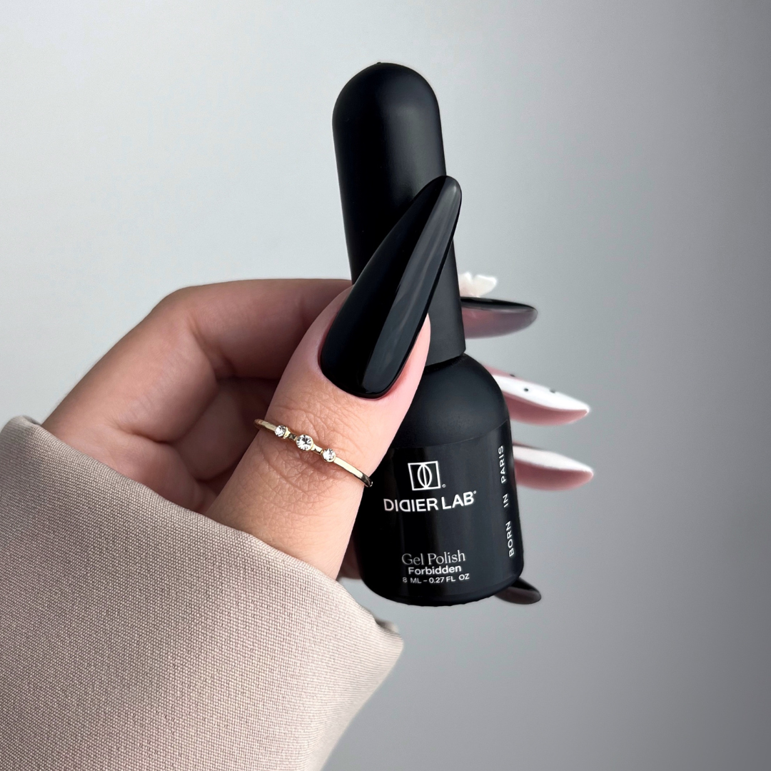 didier-lab-studios-uv-nagellack-forbidden-tiefschwarz-8-ml image 2