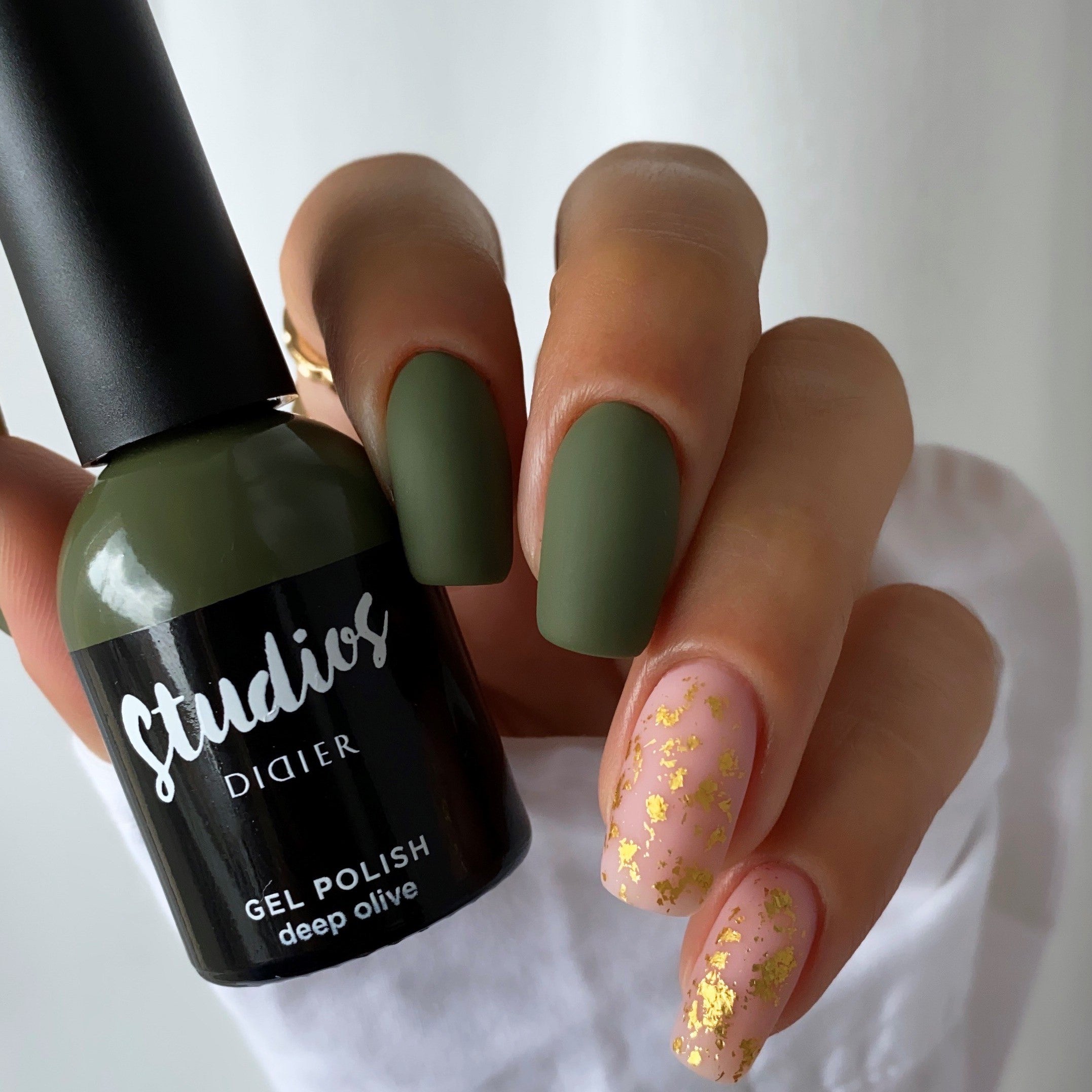 didier-lab-studios-didier-deep-olive-uv-nagellack-hema-tpo-frei-8ml image 4