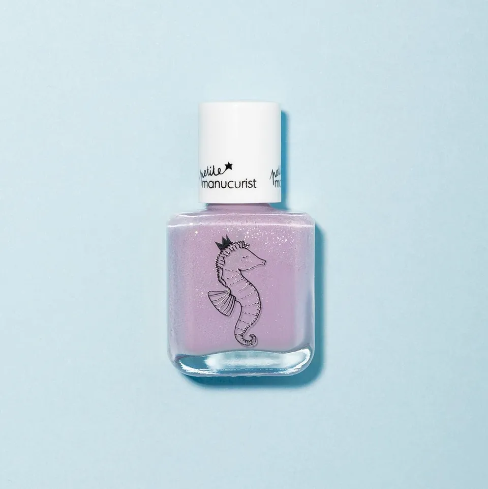 manucurist-janis-das-seepferdchen-malve-schimmer-kindernagellack image 1