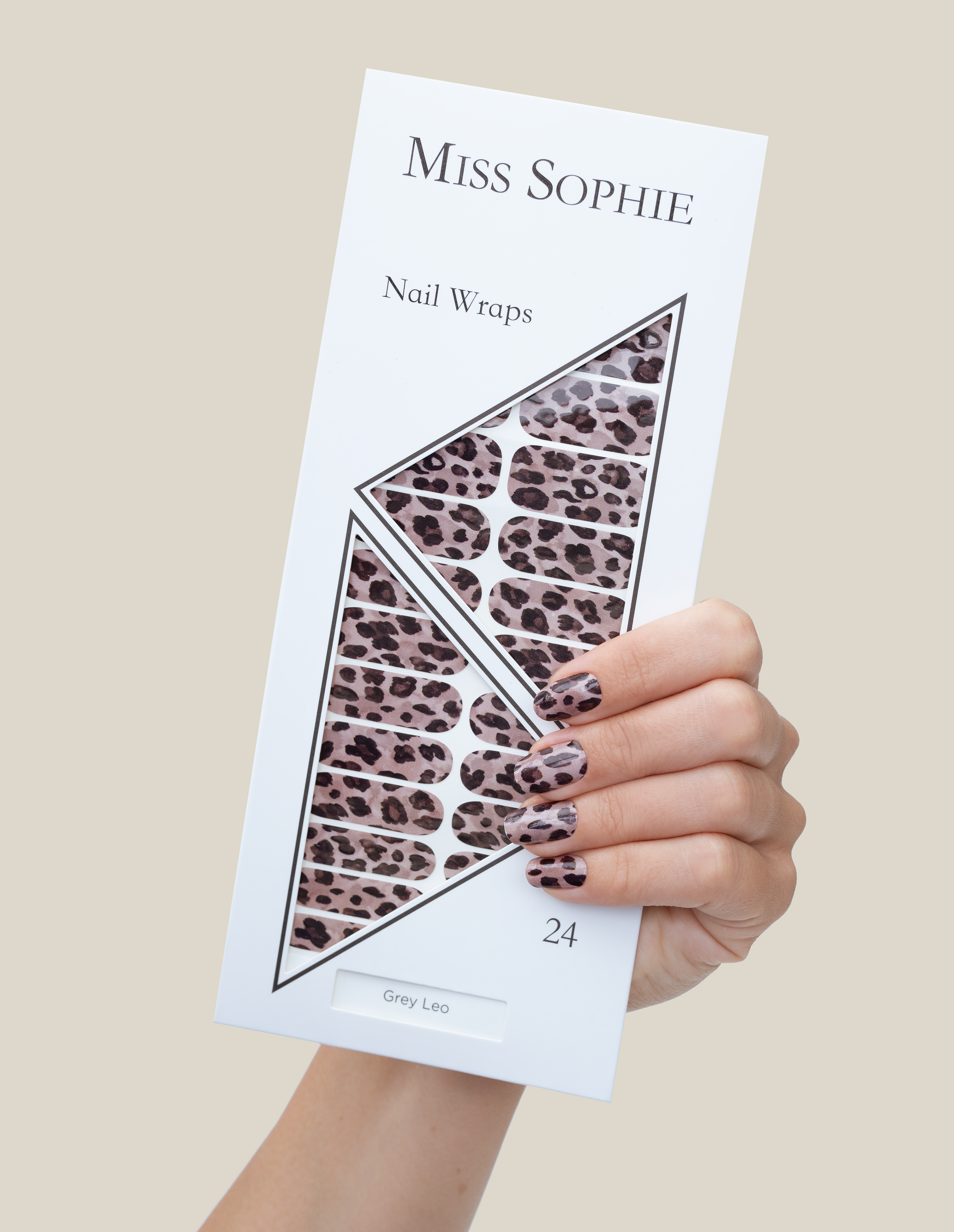 miss-sophie-grey-leo-nagelfolie-nail-wraps image 4