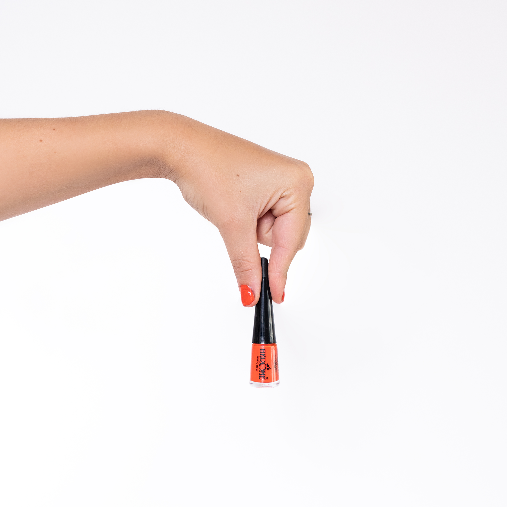 her-me-take-away-nagellack-39-nagelfarbe-4-ml image 2