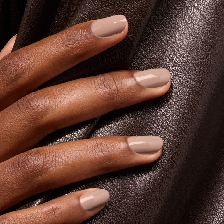 manucurist-green-flash-dove-beige-gel-nagellack-beige-mit-grau image 3