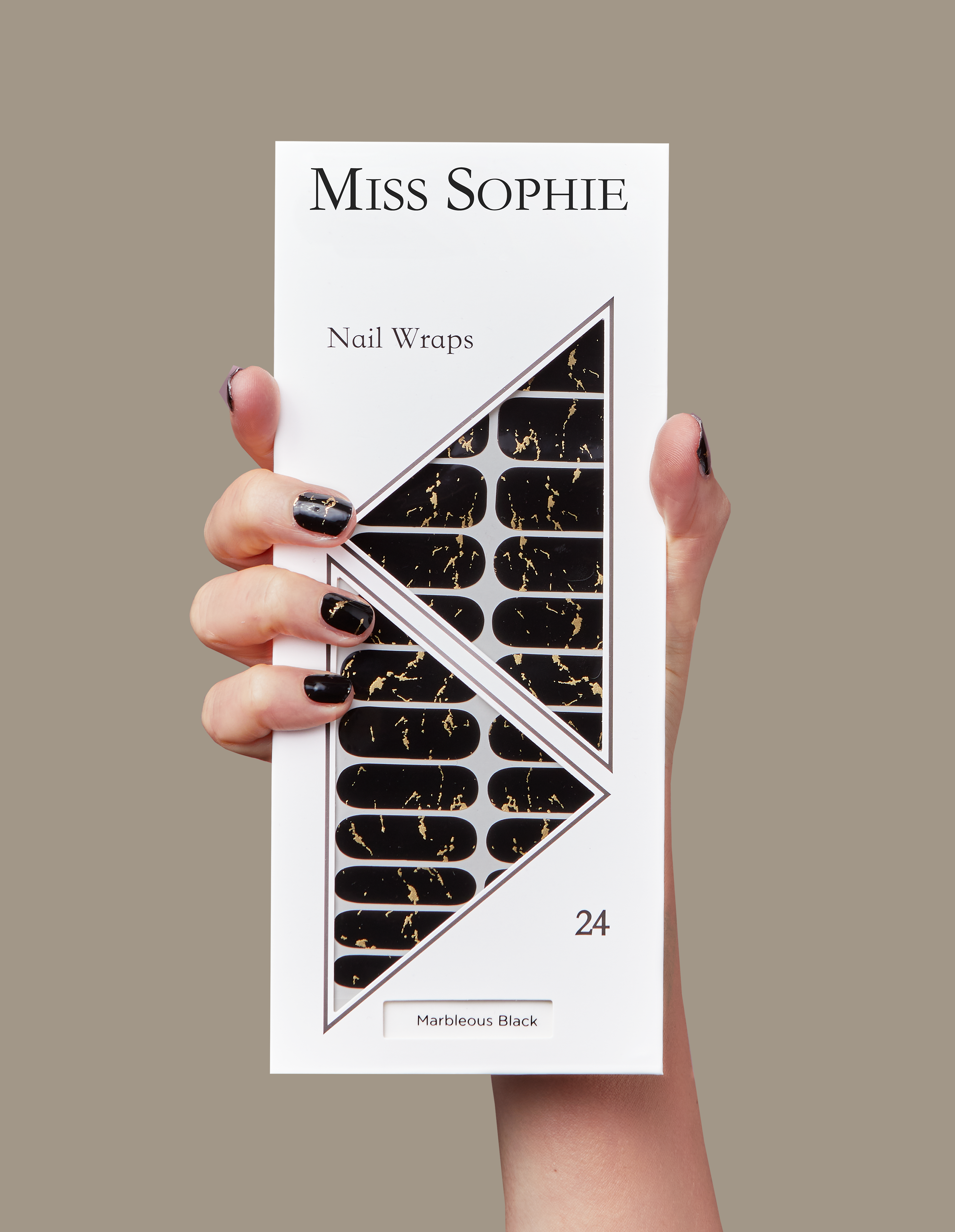 miss-sophie-marbleous-black-nagelfolien image 4