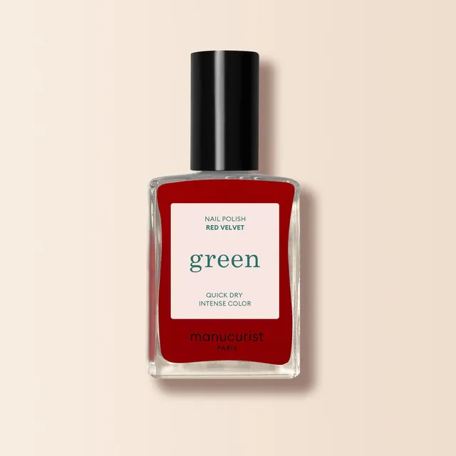 manucurist-green-nagellack-red-velvet-samtrot image 1