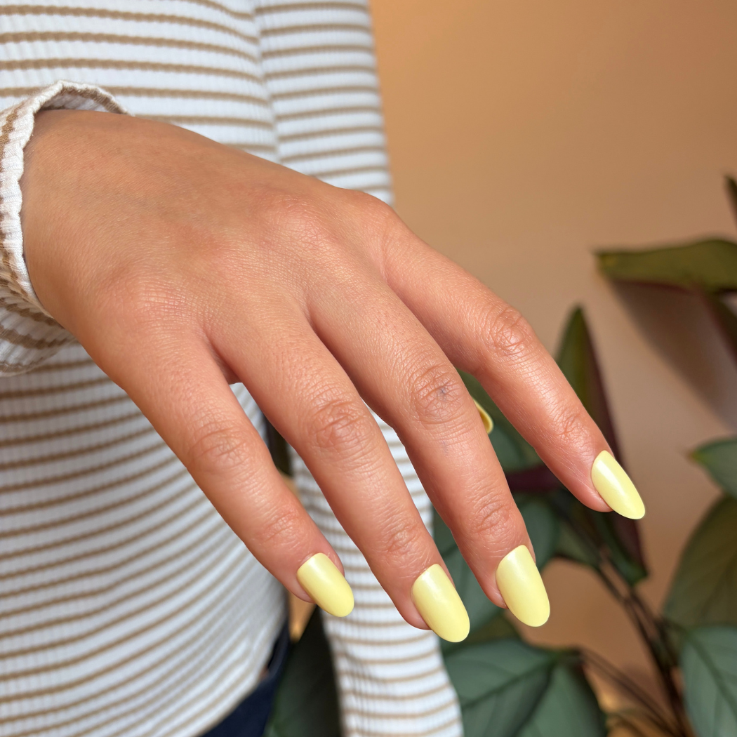 pink-gellac-487-yummy-yellow-press-on-n-gel-rund-mittel image 4