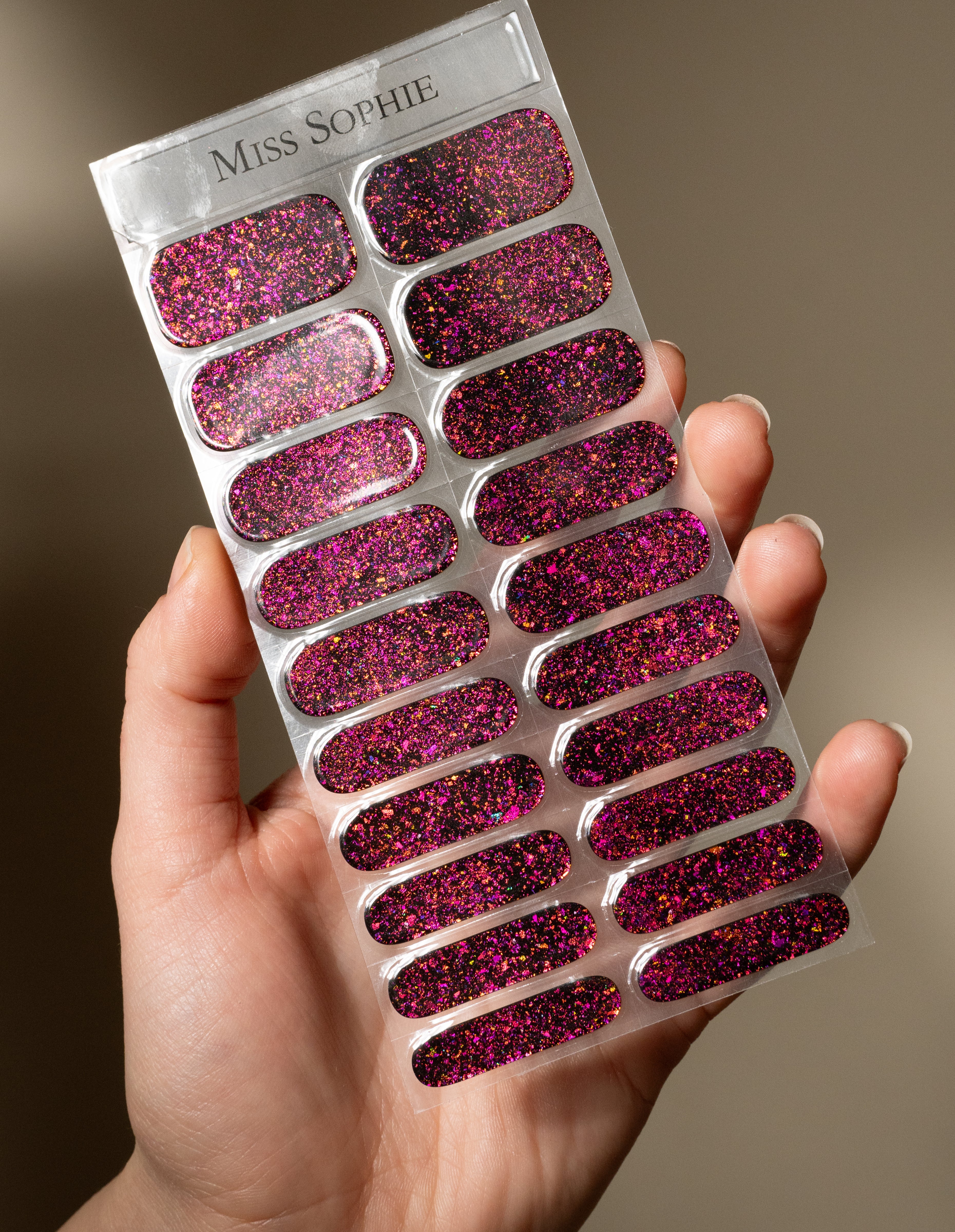 miss-sophie-black-fire-uv-gel-nagelfolien image 3