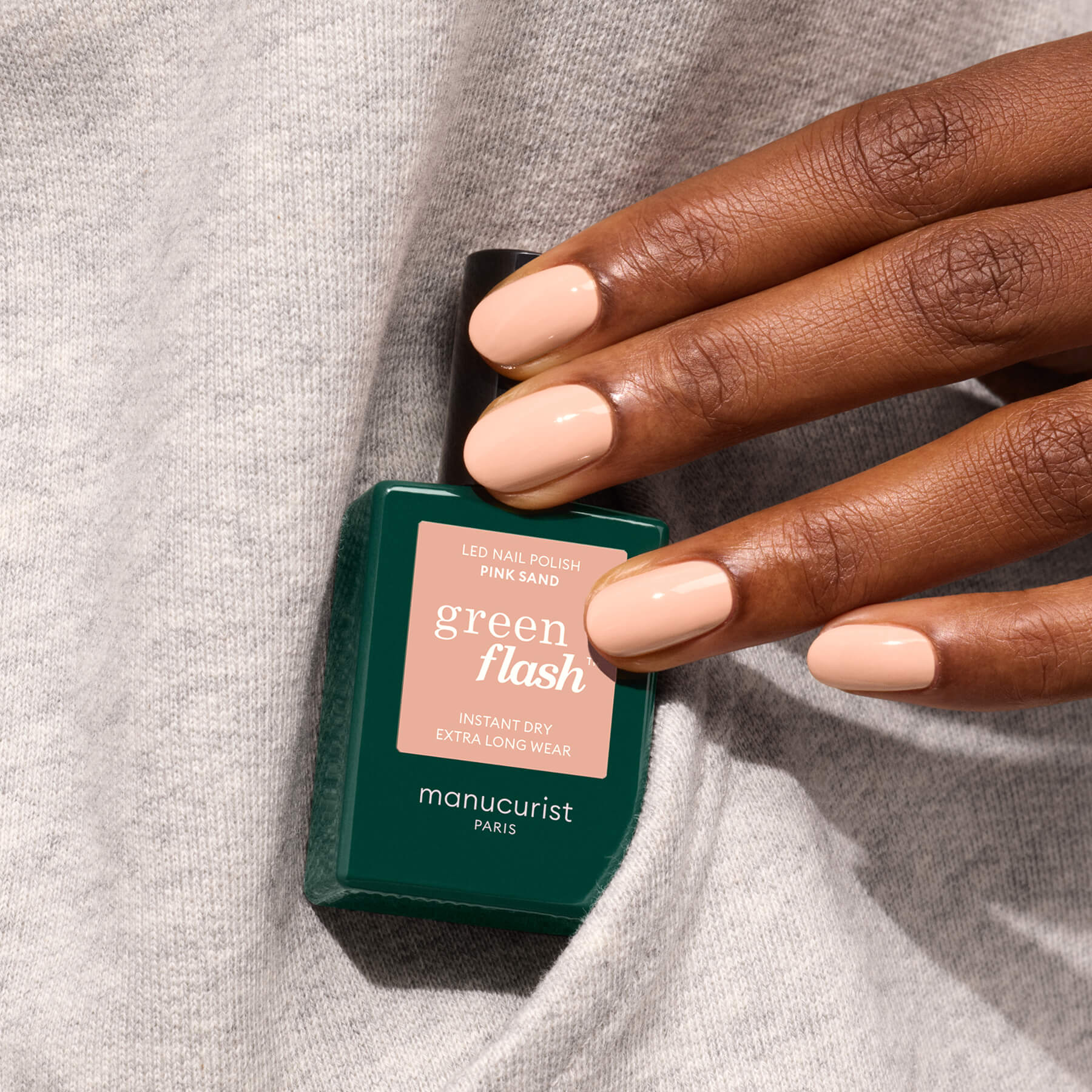 manucurist-green-flash-pink-sand-semi-permanenter-gel-nagellack-beige image 4