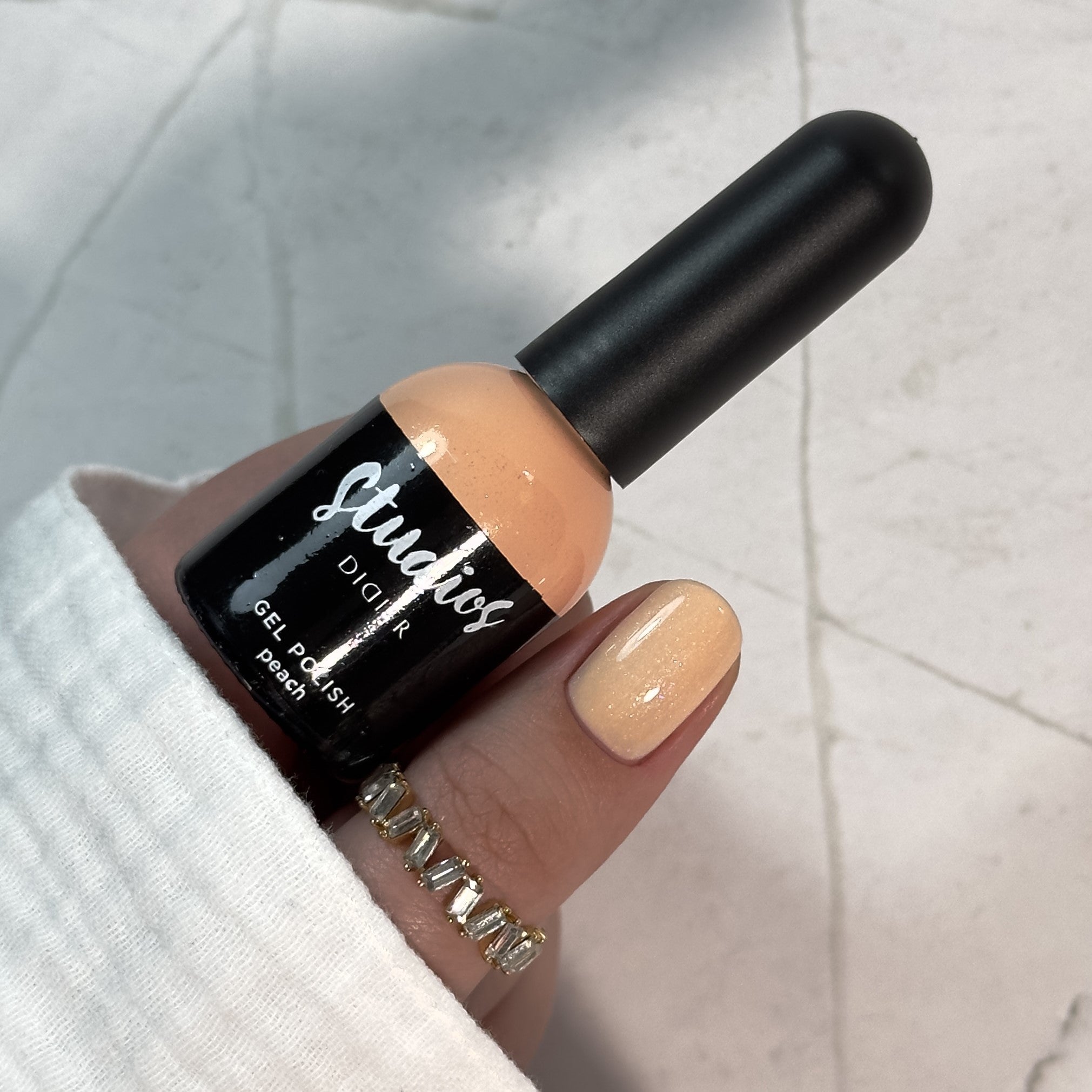 didier-lab-studios-didier-uv-nagellack-peach-8-ml image 2