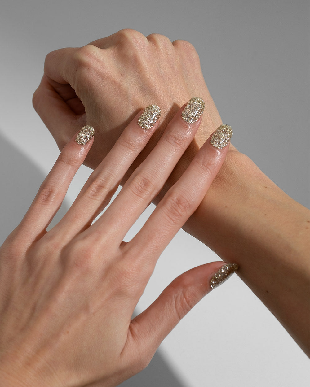 maniko-glittery-gold-uv-uv-gel-strips image 5