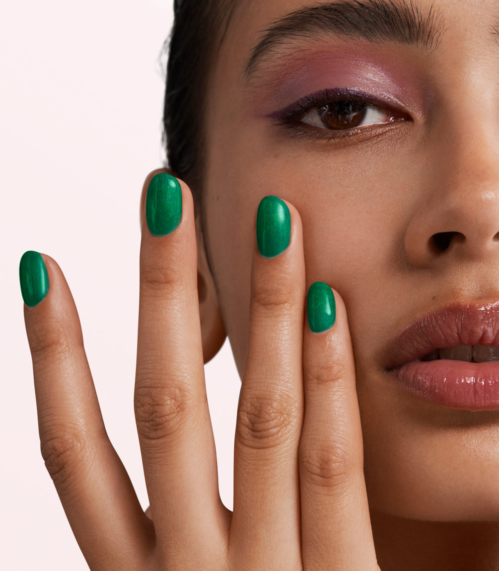 pink-gellac-428-glamorous-green-gel-nagellack-metallic image 3
