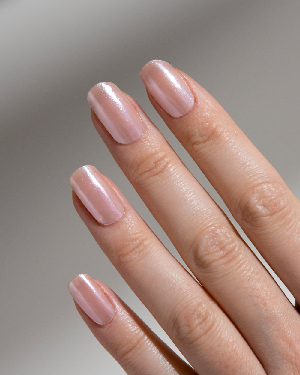 maniko-glazed-strawberry-uv-uv-gel-strips-pearl-chrome image 2