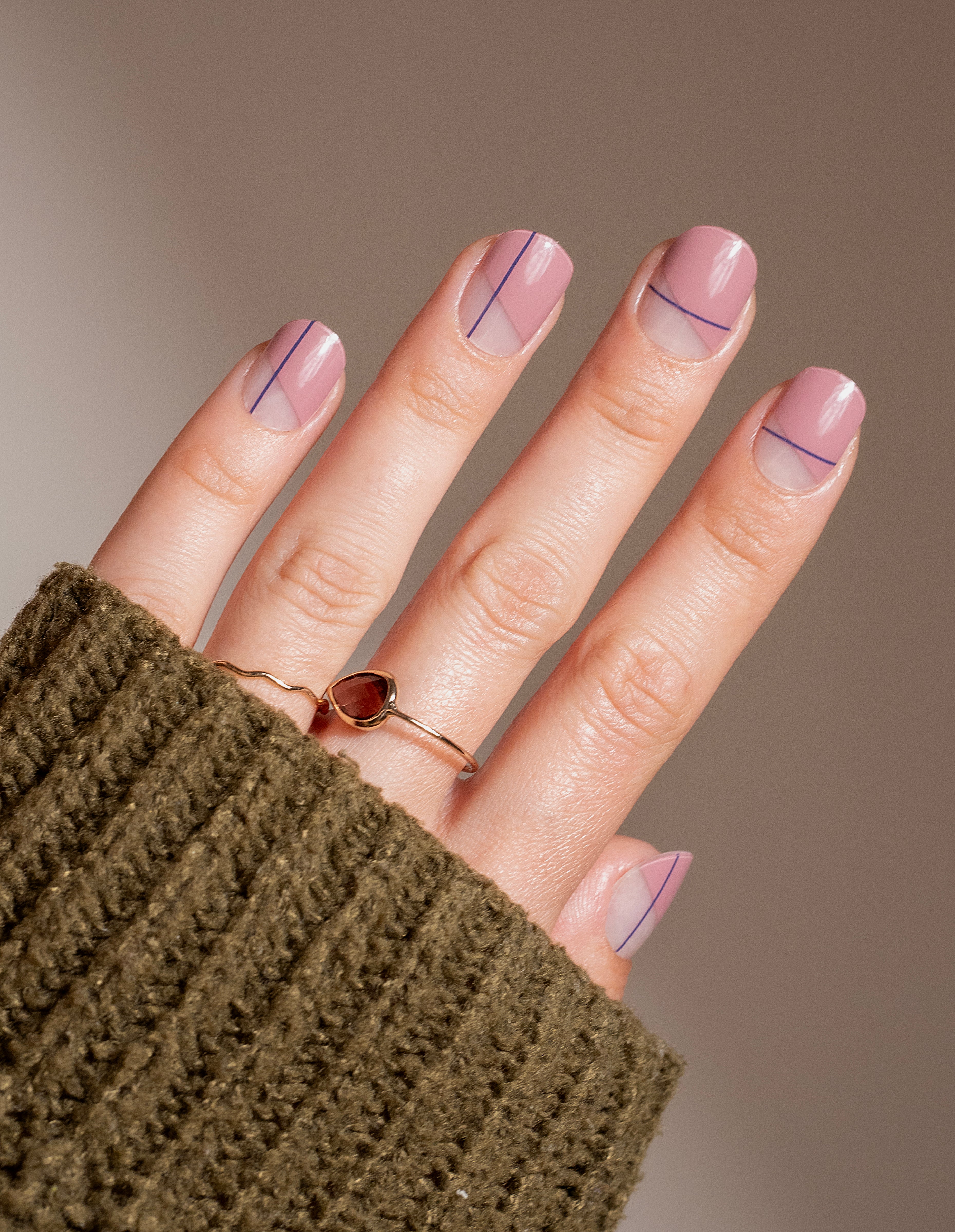 miss-sophie-blush-couture-uv-gel-nagelfolien-ros image 3