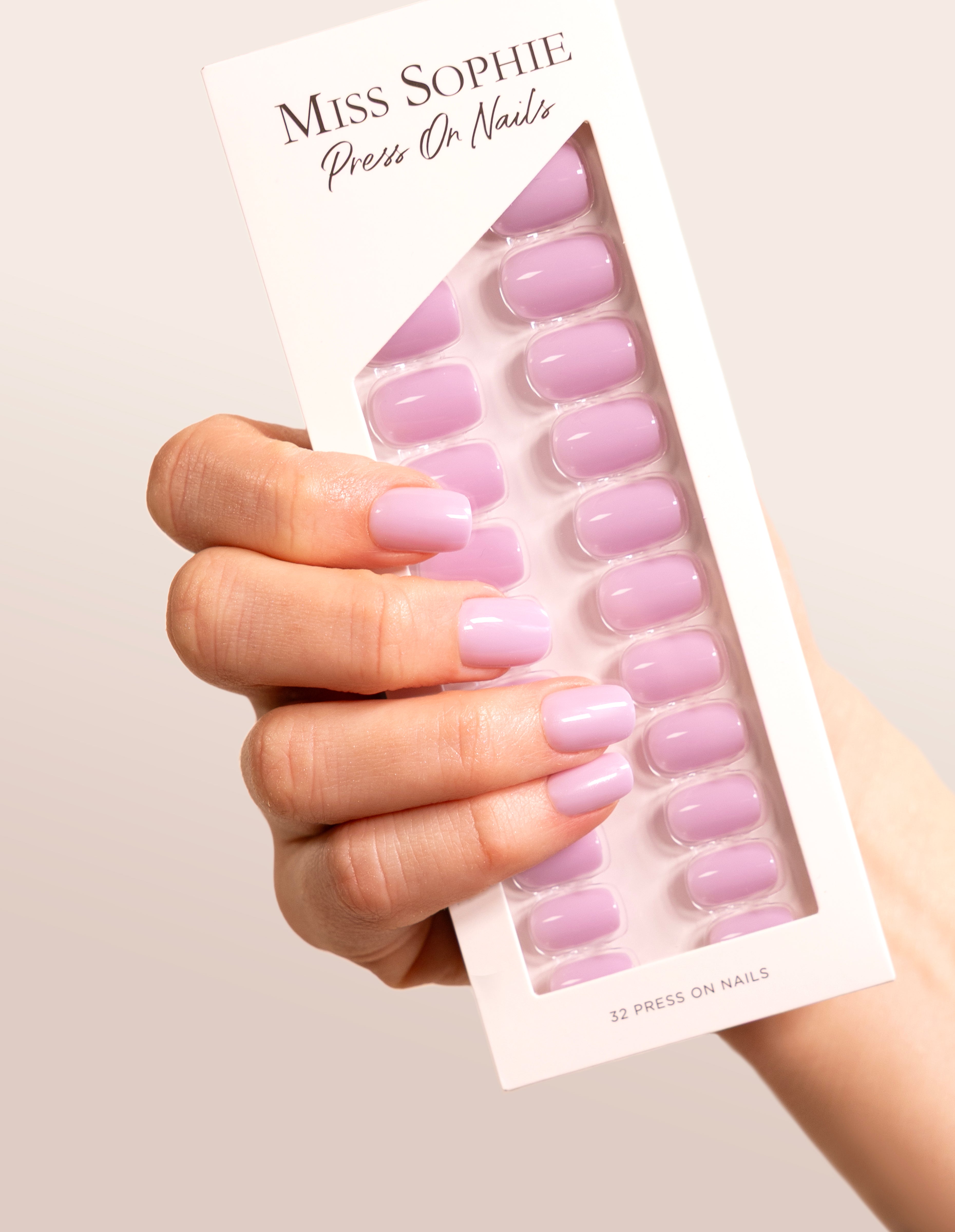 miss-sophie-petit-macaron-press-on-nails-short-square image 3