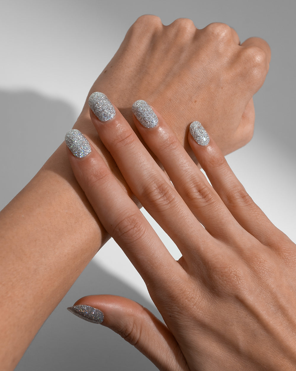 maniko-glittery-silver-uv-gel-strips-silber-glitzer image 5