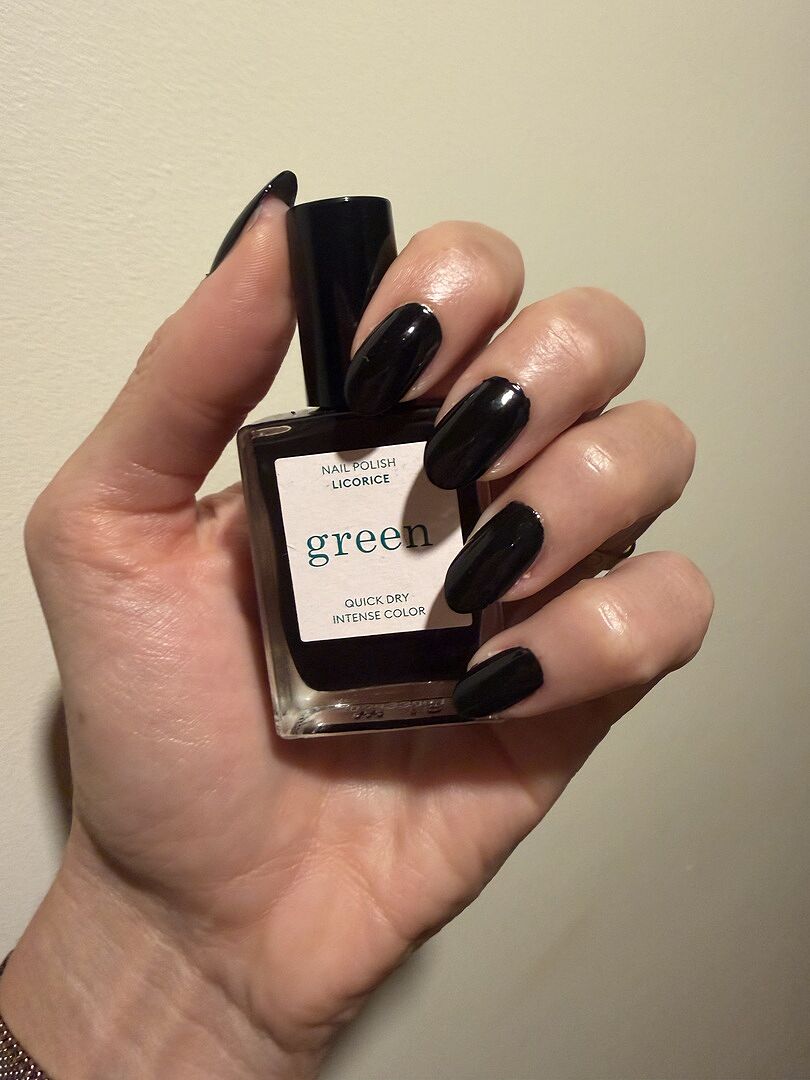 Tiefes Schwarz