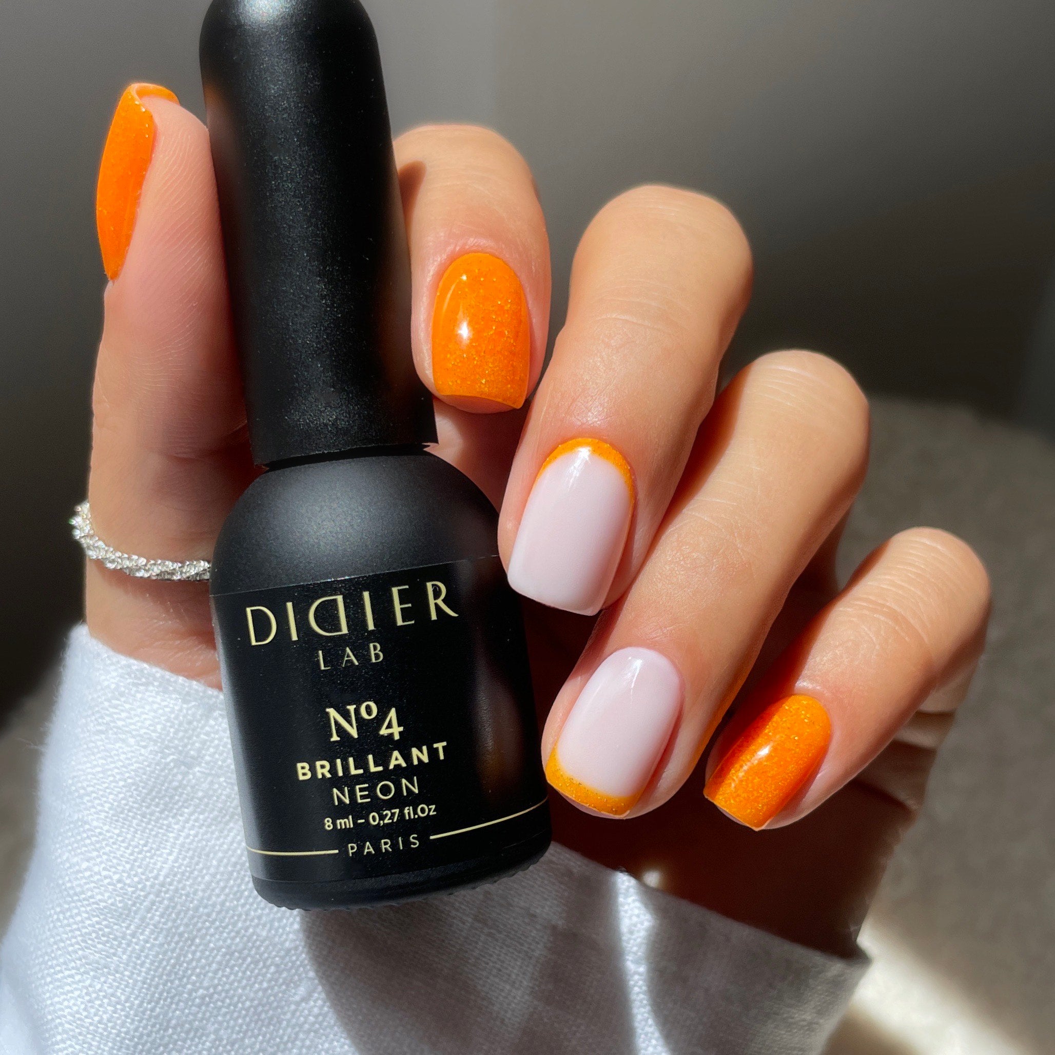 didier-lab-brillant-neon-no-4-uv-nagellack-8ml-orange-mit-flash-effekt-hema-tpo- image 3