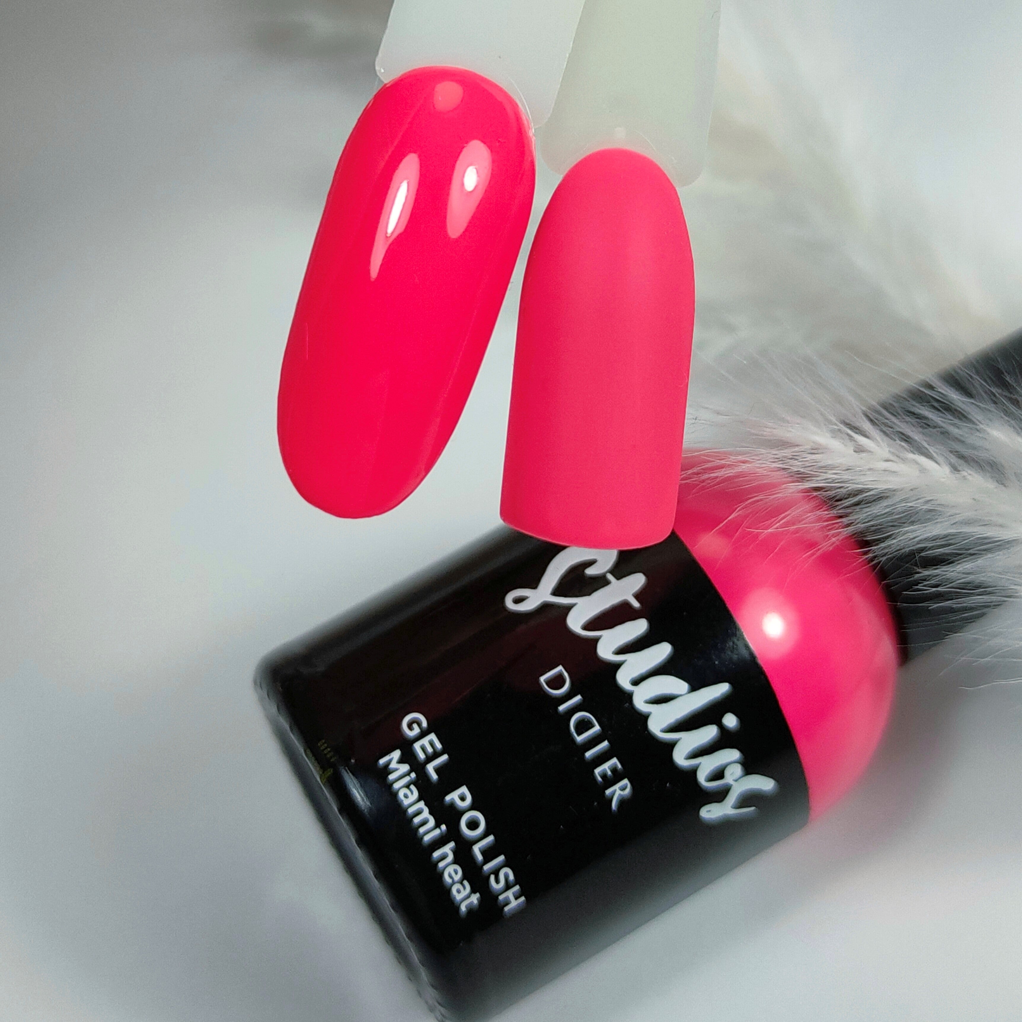 didier-lab-studios-didier-uv-nagellack-miami-heat-pink-8ml image 3