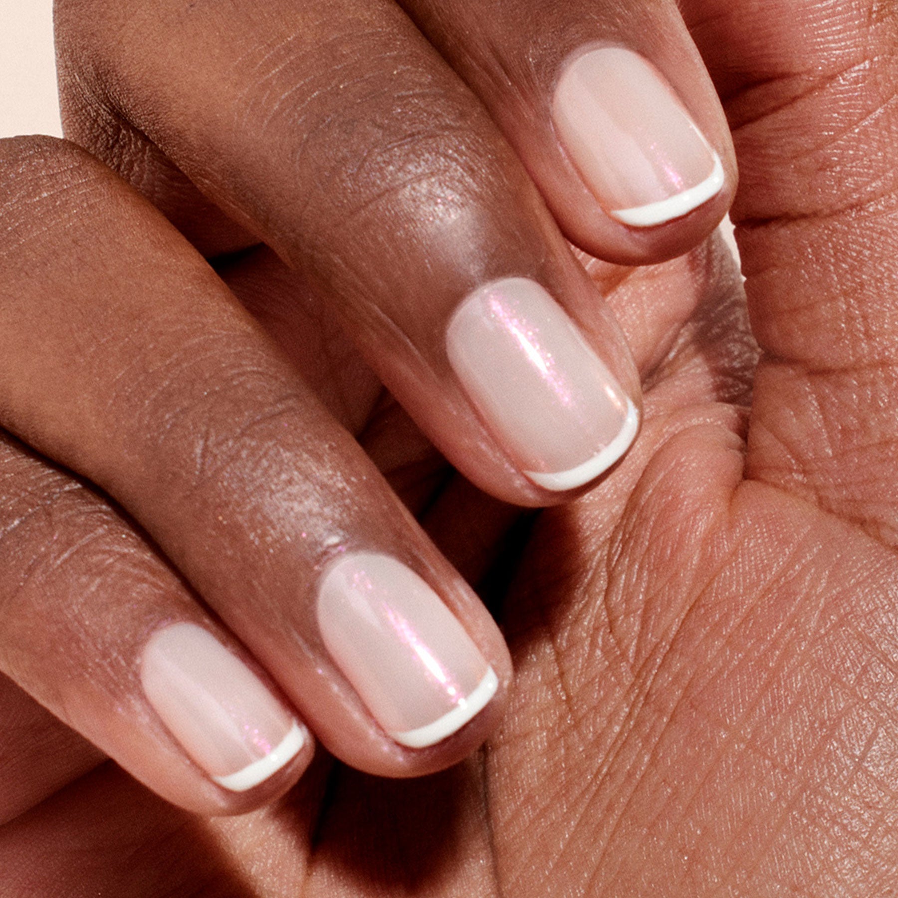 manucurist-pink-glazed-effect-puder-perlmutt-nail-art-topping image 5