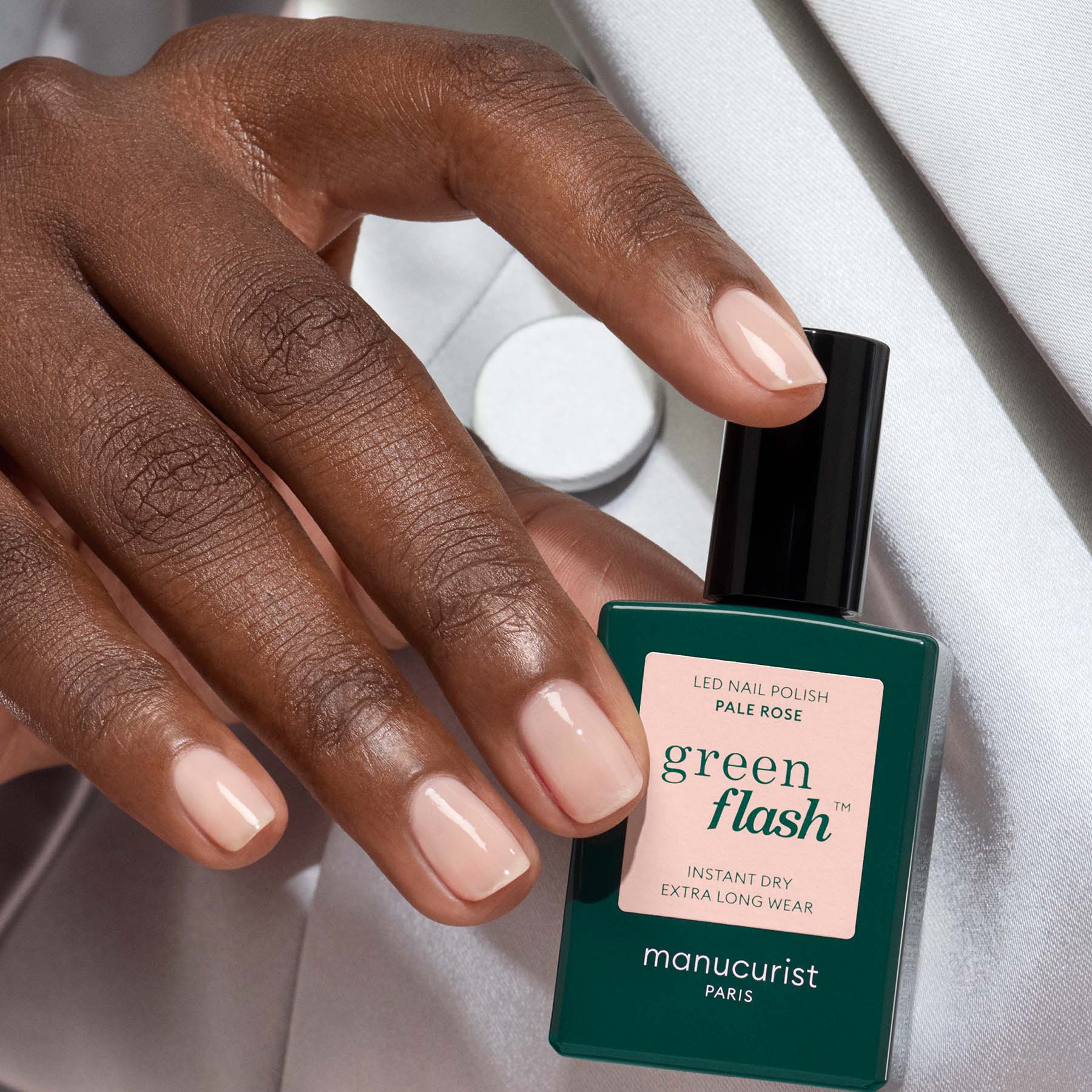 manucurist-pale-rose-green-flash-semi-permanenter-gel-lack-transparent-rosa image 4