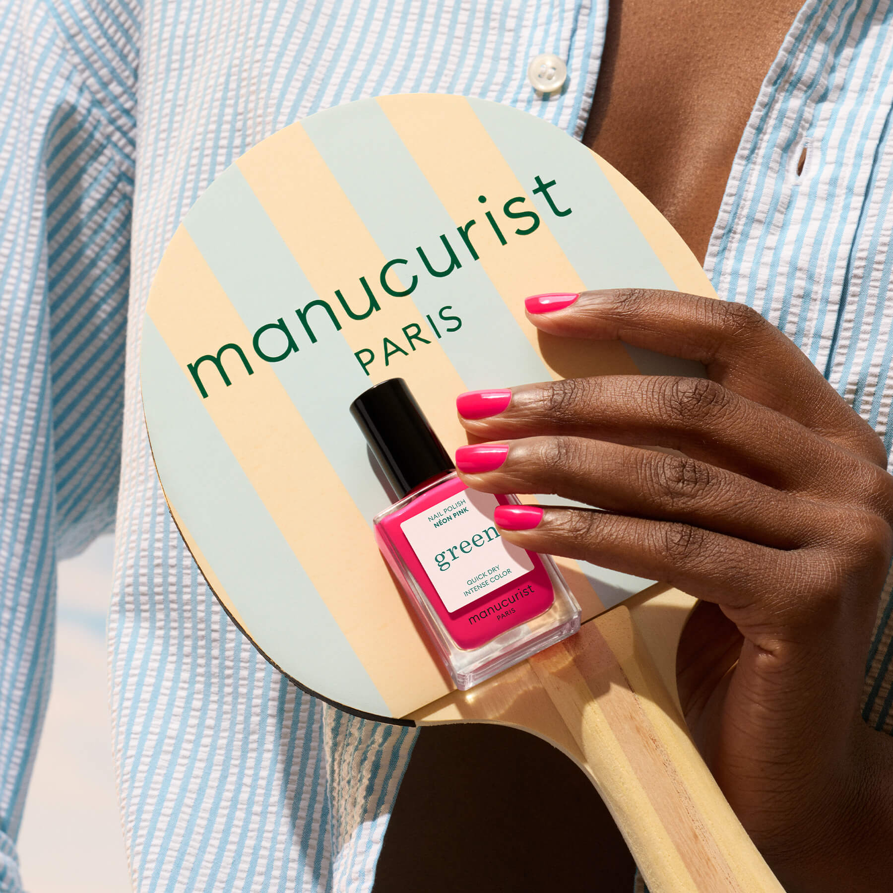 manucurist-green-neon-pink-klassischer-nagellack-neon-pink image 4